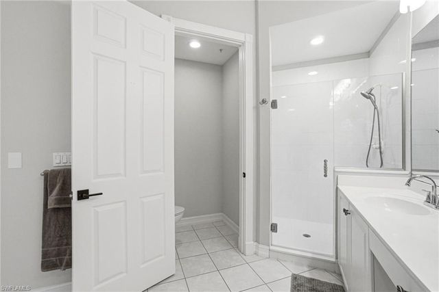 1835 Les Chateaux BLVD 204, Naples, FL 34109