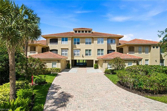 1835 Les Chateaux BLVD 204, Naples, FL 34109