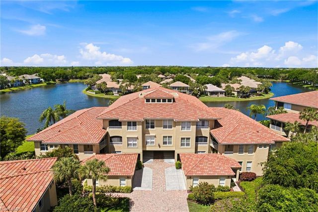 1835 Les Chateaux BLVD 204, Naples, FL 34109