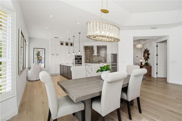 1835 Les Chateaux BLVD 204, Naples, FL 34109