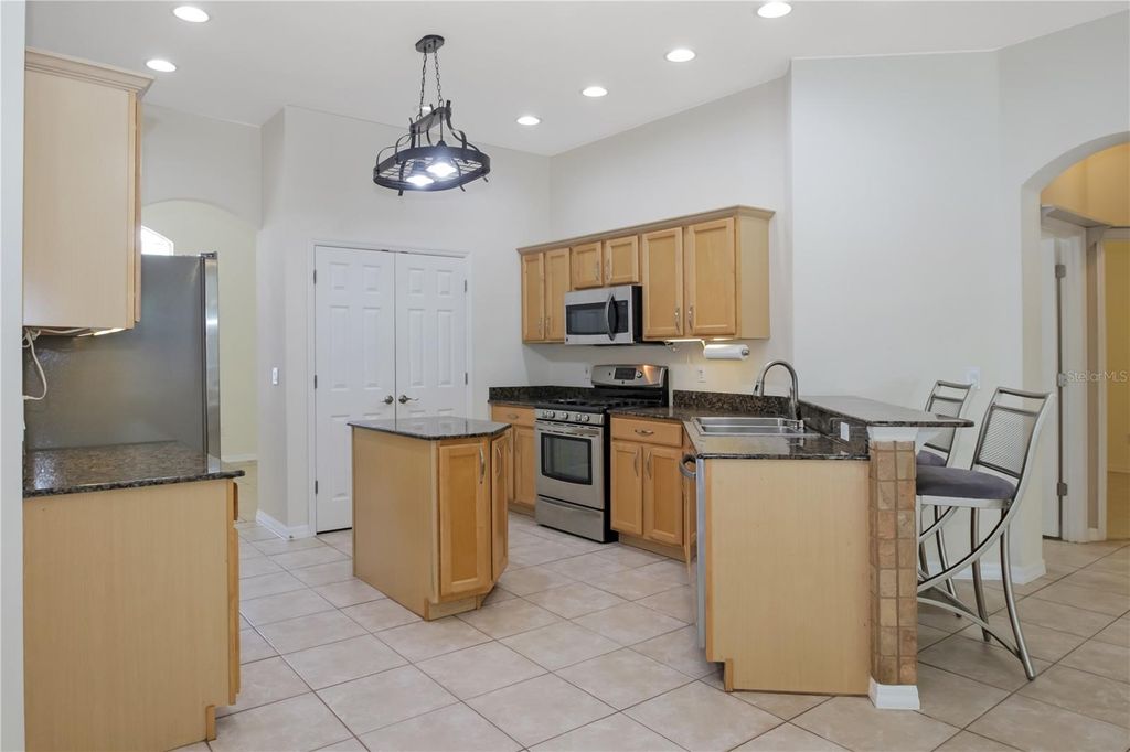 Image 3 of property listing at 140 RANGELINE WOODS COVE, Longwood, FL 32750