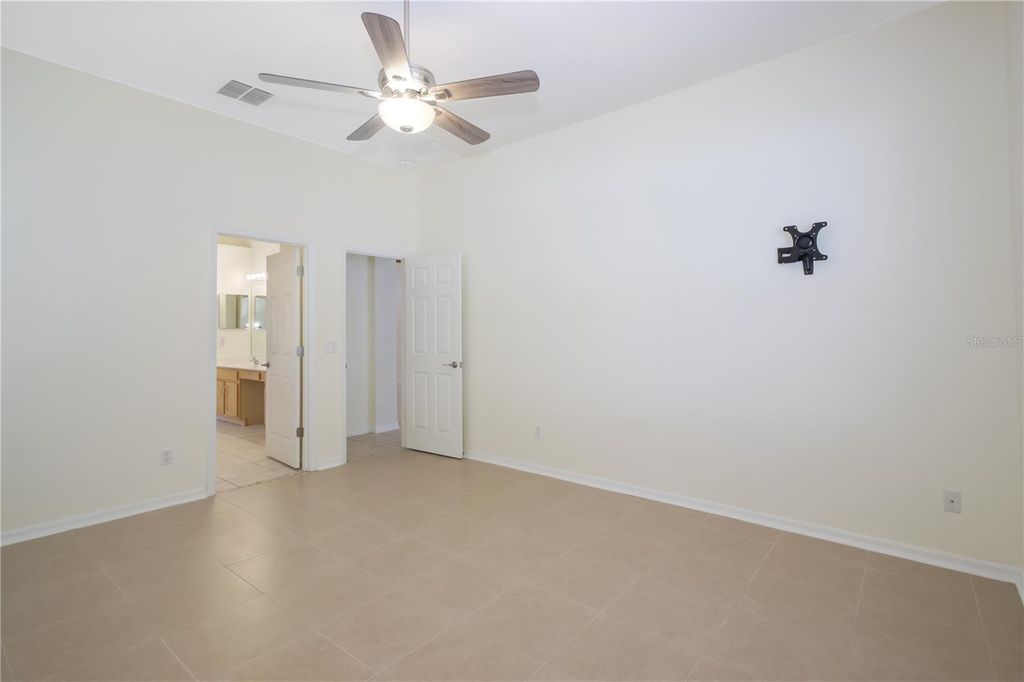 Image 23 of property listing at 140 RANGELINE WOODS COVE, Longwood, FL 32750