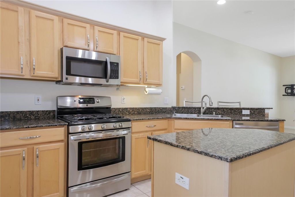 Image 9 of property listing at 140 RANGELINE WOODS COVE, Longwood, FL 32750