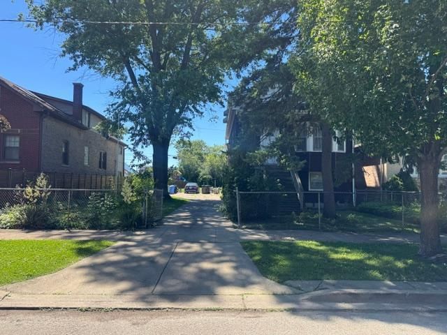 4060 N Mobile Avenue, Chicago, IL 60634