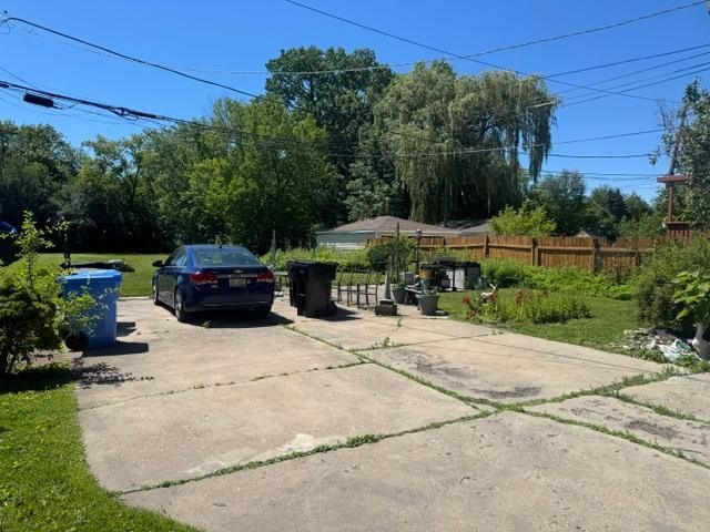 4060 N Mobile Avenue, Chicago, IL 60634