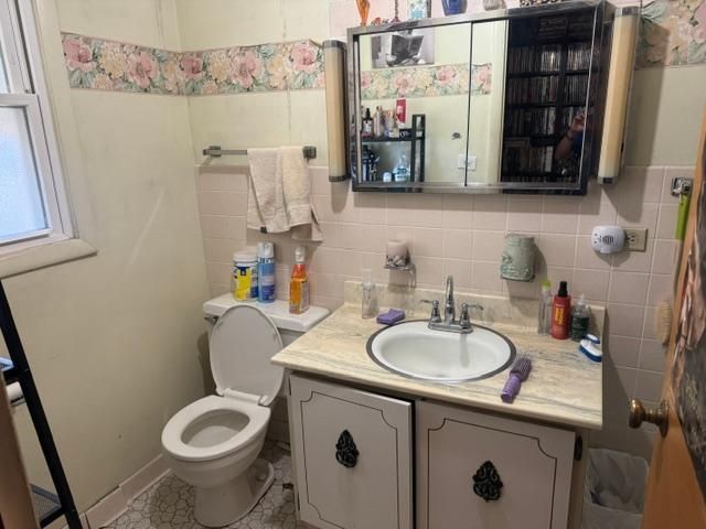 4060 N Mobile Avenue, Chicago, IL 60634