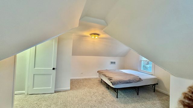 724 Mohawk Drive, Round Lake Heights, IL 60073