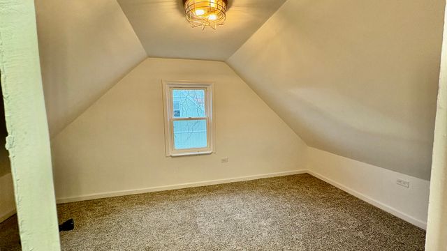 724 Mohawk Drive, Round Lake Heights, IL 60073