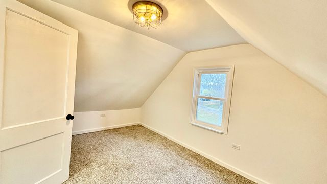 724 Mohawk Drive, Round Lake Heights, IL 60073