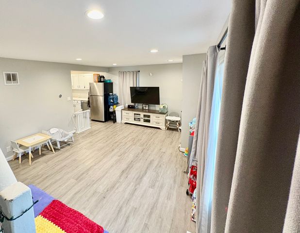 724 Mohawk Drive, Round Lake Heights, IL 60073