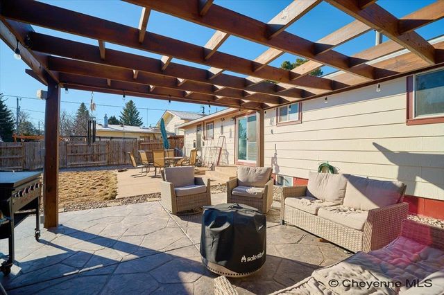 7017 WILLSHIRE BLVD, Cheyenne, WY 82009