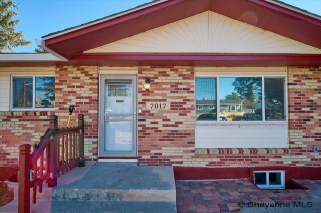 7017 WILLSHIRE BLVD, Cheyenne, WY 82009