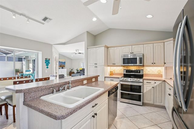 155 COCO PALM DRIVE, Venice, FL 34292