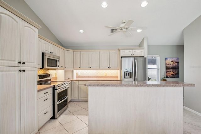 155 COCO PALM DRIVE, Venice, FL 34292