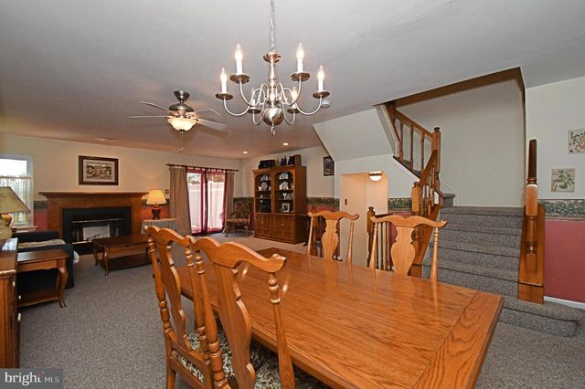 331 IVANHOE CT, Langhorne, PA 19047