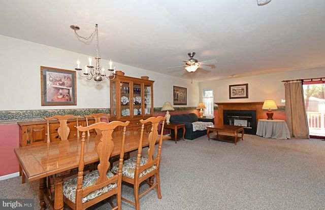331 IVANHOE CT, Langhorne, PA 19047