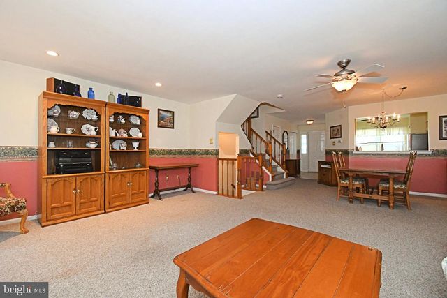 331 IVANHOE CT, Langhorne, PA 19047