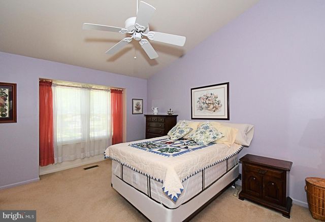 331 IVANHOE CT, Langhorne, PA 19047