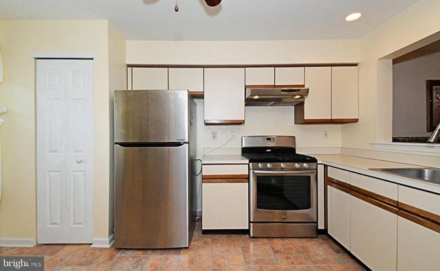 331 IVANHOE CT, Langhorne, PA 19047
