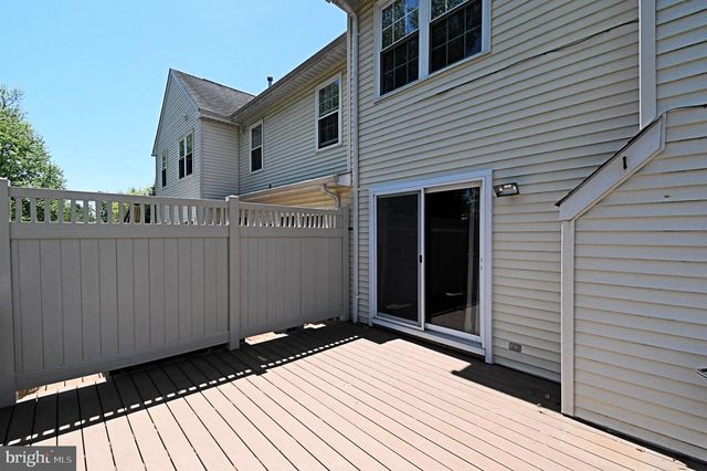 331 IVANHOE CT, Langhorne, PA 19047