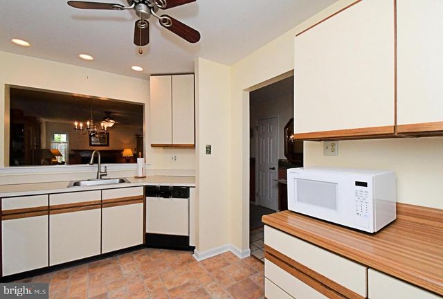 331 IVANHOE CT, Langhorne, PA 19047