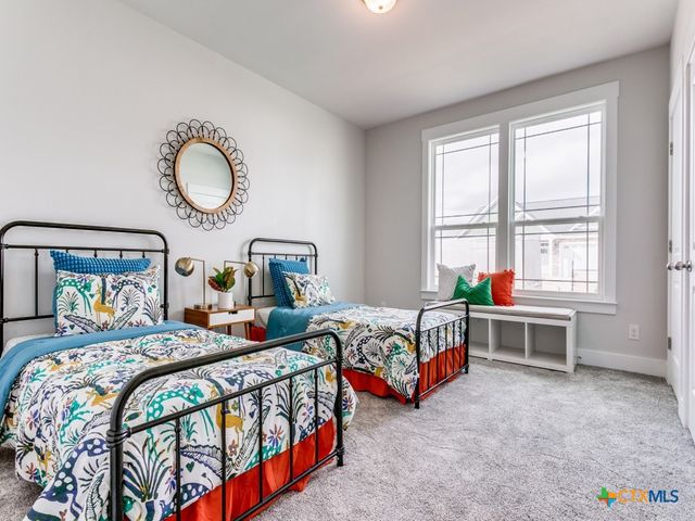 175 Lost Maples Way, Marion, TX 78124