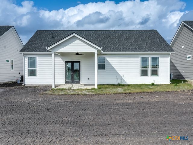 175 Lost Maples Way, Marion, TX 78124