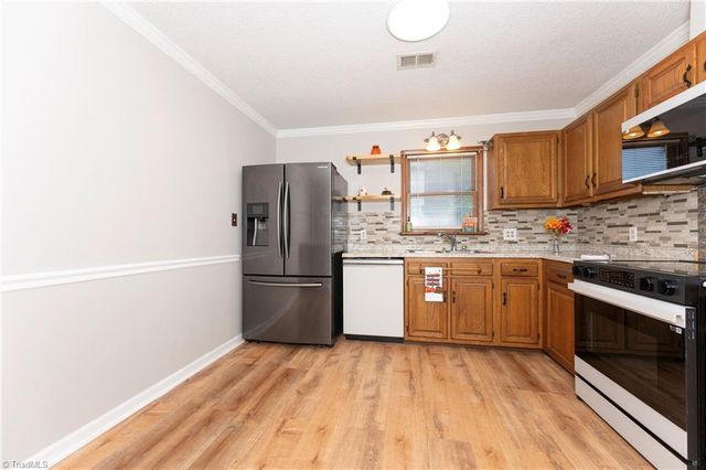 923 Aberdeen Road, High Point, NC 27265