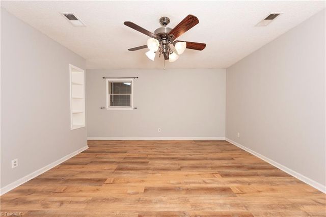 923 Aberdeen Road, High Point, NC 27265