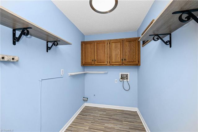 923 Aberdeen Road, High Point, NC 27265