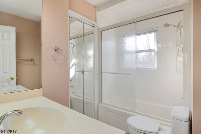 63 W William St, Lincoln Park Boro, NJ 07035