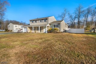 63 W William St, Lincoln Park Boro, NJ 07035