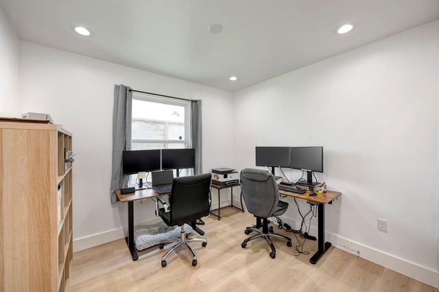 4536 Sunburst Street, Bellaire, TX 77401