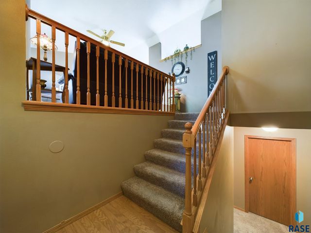 301 W Hackberry St, Brandon, SD 57005