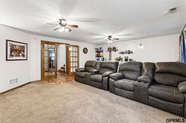 16435 Yates Street, Omaha, NE 68116