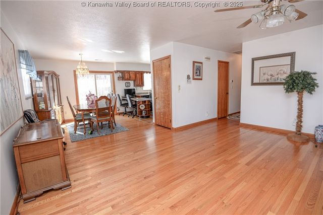 2155 Kay Neva Lane, Charleston, WV 25312