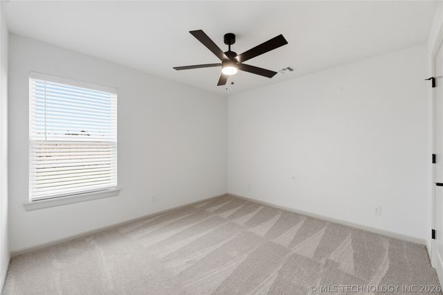 5678 E 136th Place North, Collinsville, OK 74021