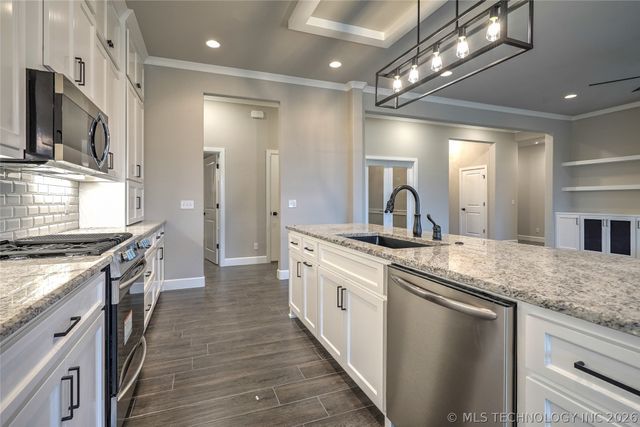 5678 E 136th Place North, Collinsville, OK 74021