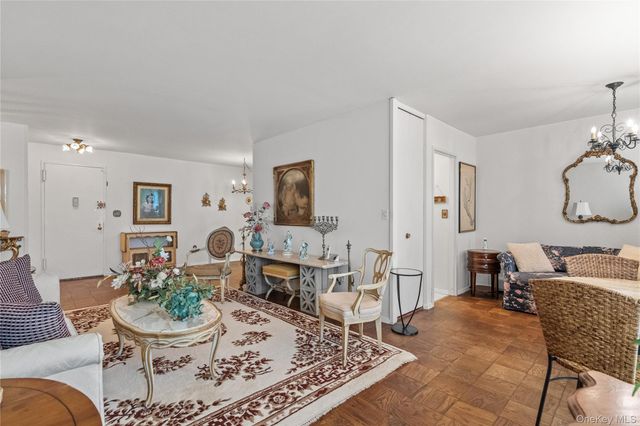 100 E Hartsdale Avenue 6BE, Hartsdale, NY 10530