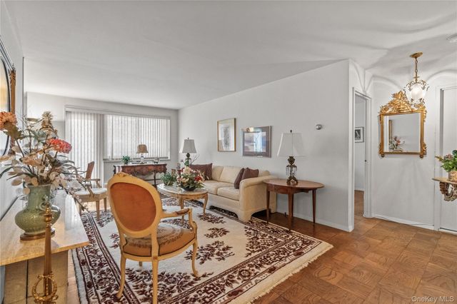 100 E Hartsdale Avenue 6BE, Hartsdale, NY 10530