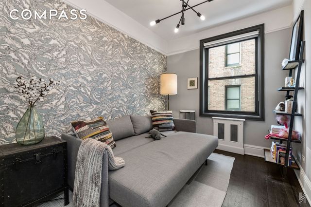 3506 88th St Apt 3G, New York City, NY 11372