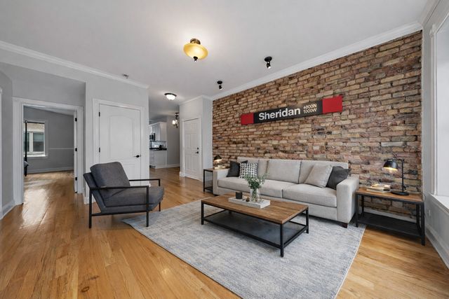 4140 N Kenmore Avenue 3, Chicago, IL 60613