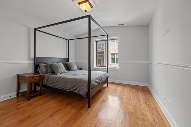 4140 N Kenmore Avenue 3, Chicago, IL 60613