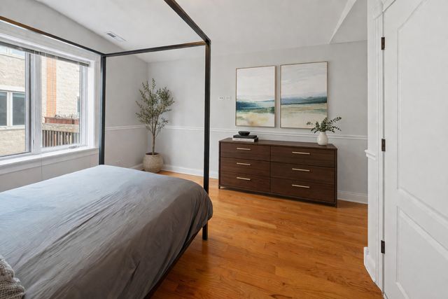 4140 N Kenmore Avenue 3, Chicago, IL 60613