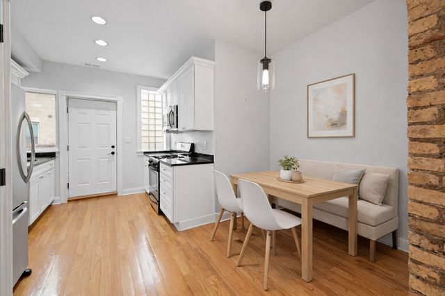 4140 N Kenmore Avenue 3, Chicago, IL 60613