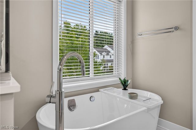7598 Woodland Avenue, Hudson, OH 44236