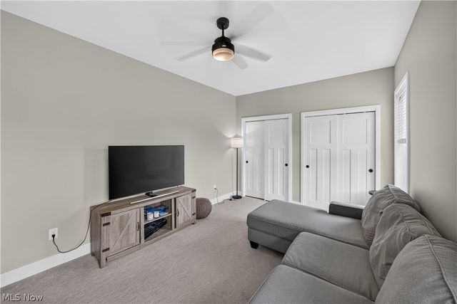7598 Woodland Avenue, Hudson, OH 44236