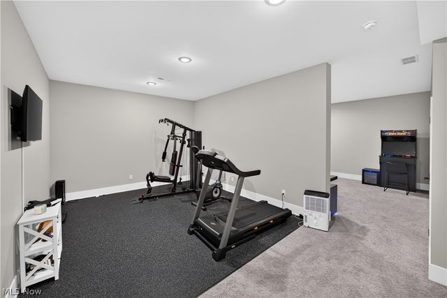 7598 Woodland Avenue, Hudson, OH 44236
