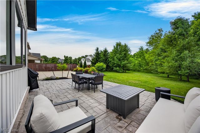 7598 Woodland Avenue, Hudson, OH 44236