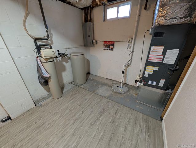 45 Hilltop Circle, Fishkill, NY 12524